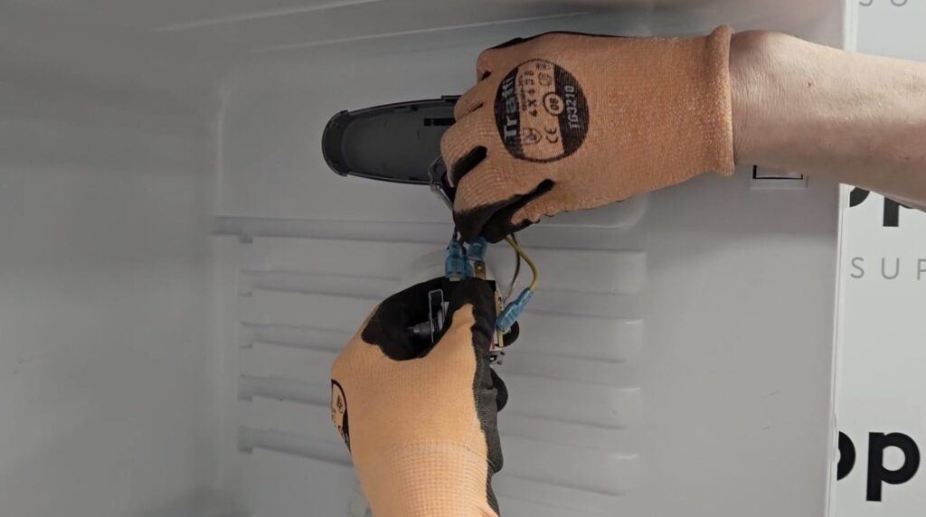 How to Replace Fridge Thermostats