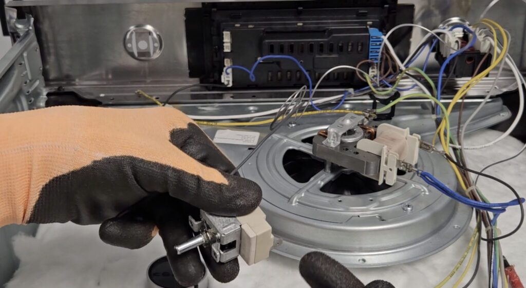 How to Replace Oven Thermostats